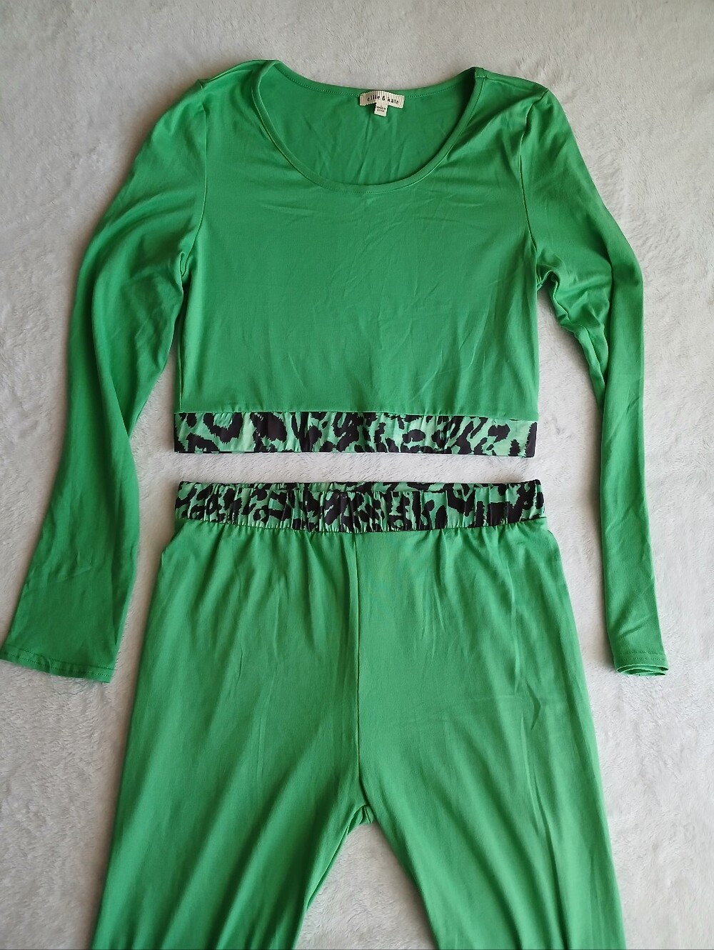Ellie & Kate Activewear set size Jr LG